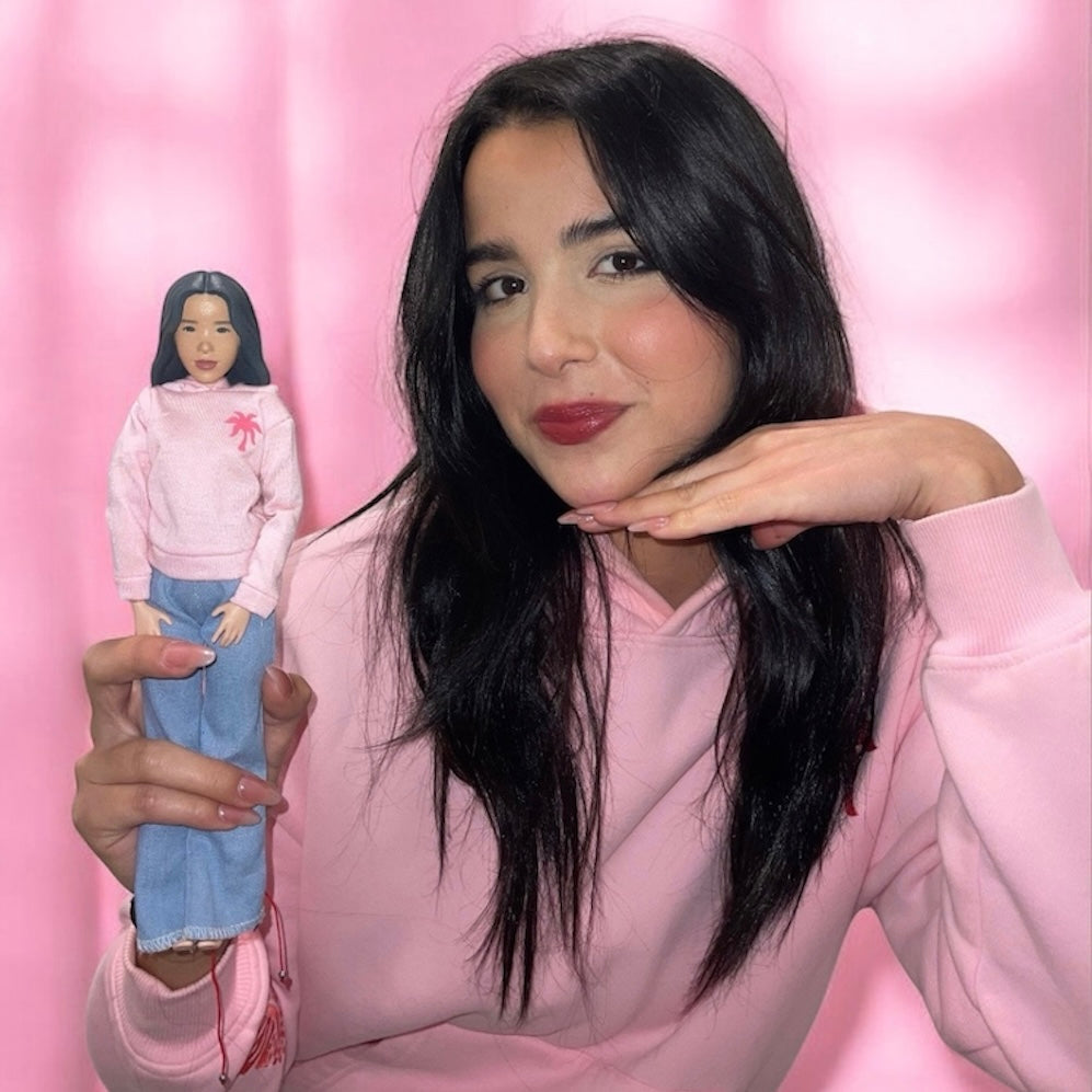 Customize your ReflectMe doll