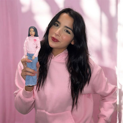 Customize your ReflectMe doll